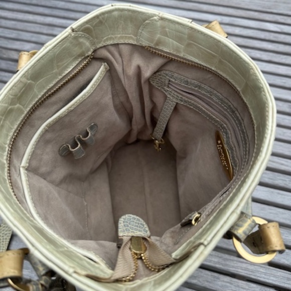 Brahmin Vintage Bucket Bag - Picture 10 of 11